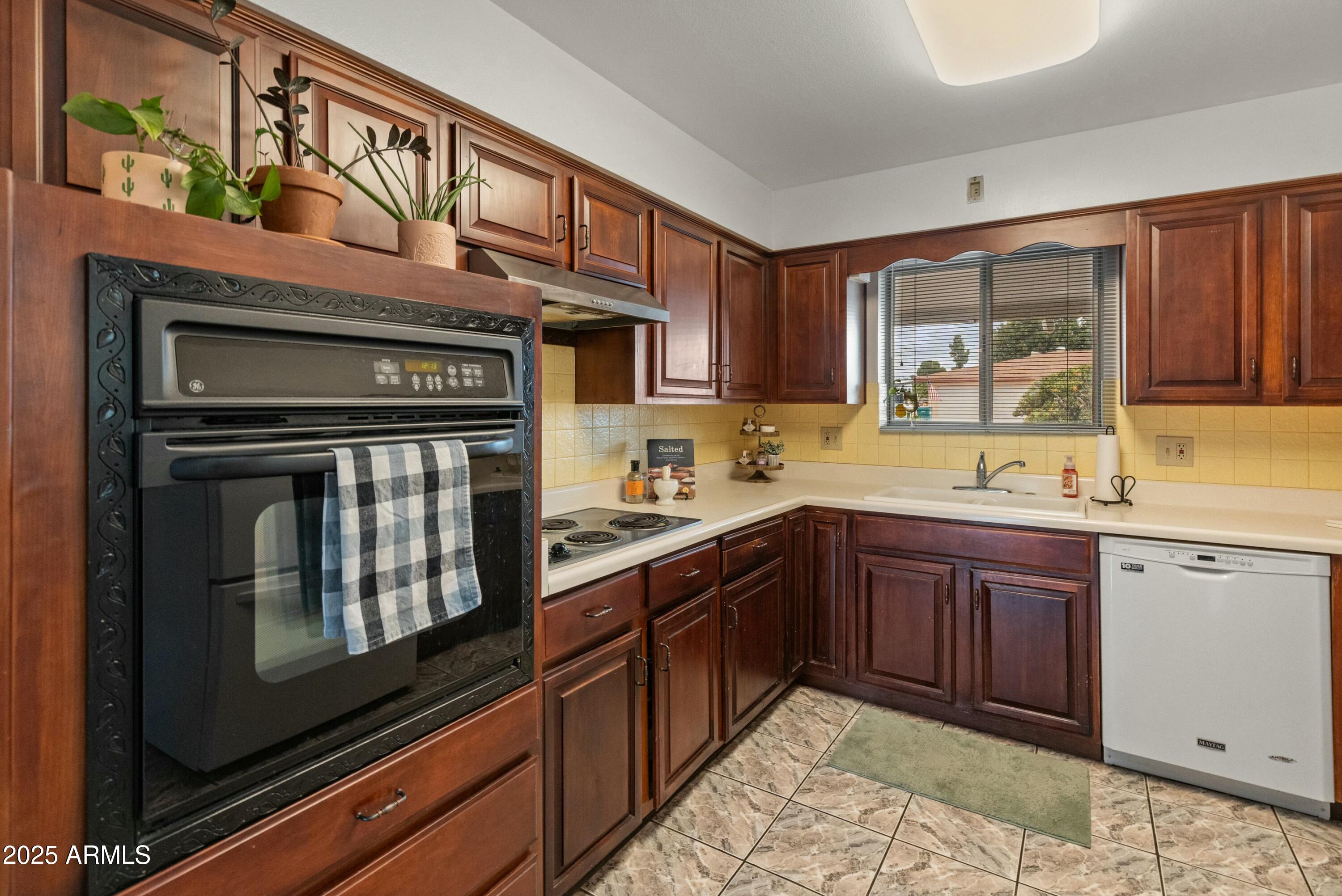 Mesa, Arizona 85205, United States, 2 Bedrooms Bedrooms, ,2 BathroomsBathrooms,Residential,Active,81697