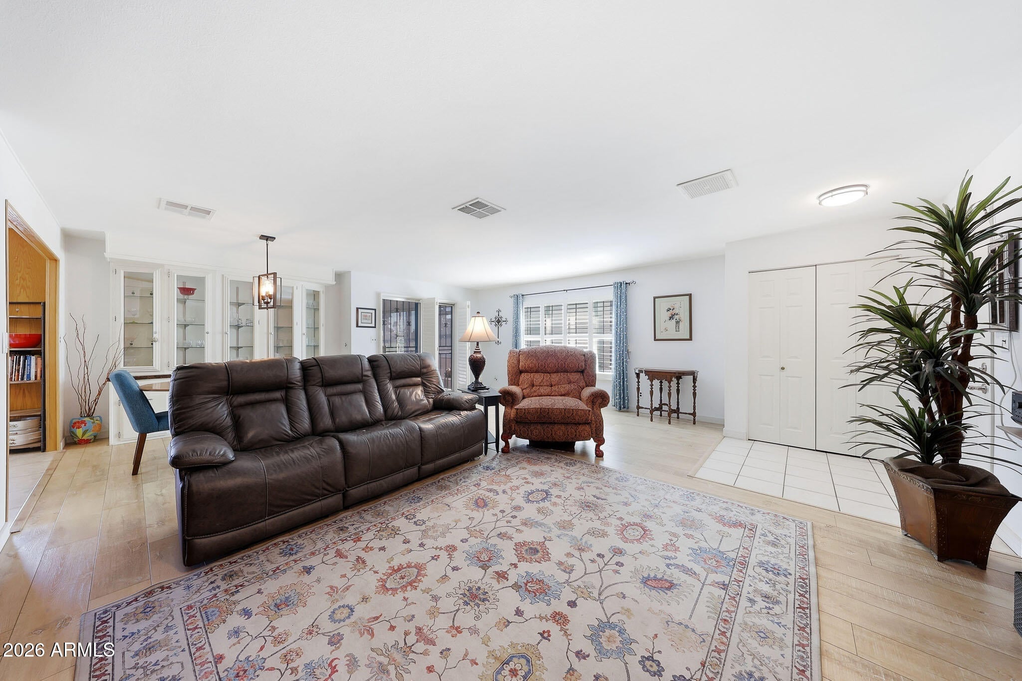 2465 N SNEAD Drive