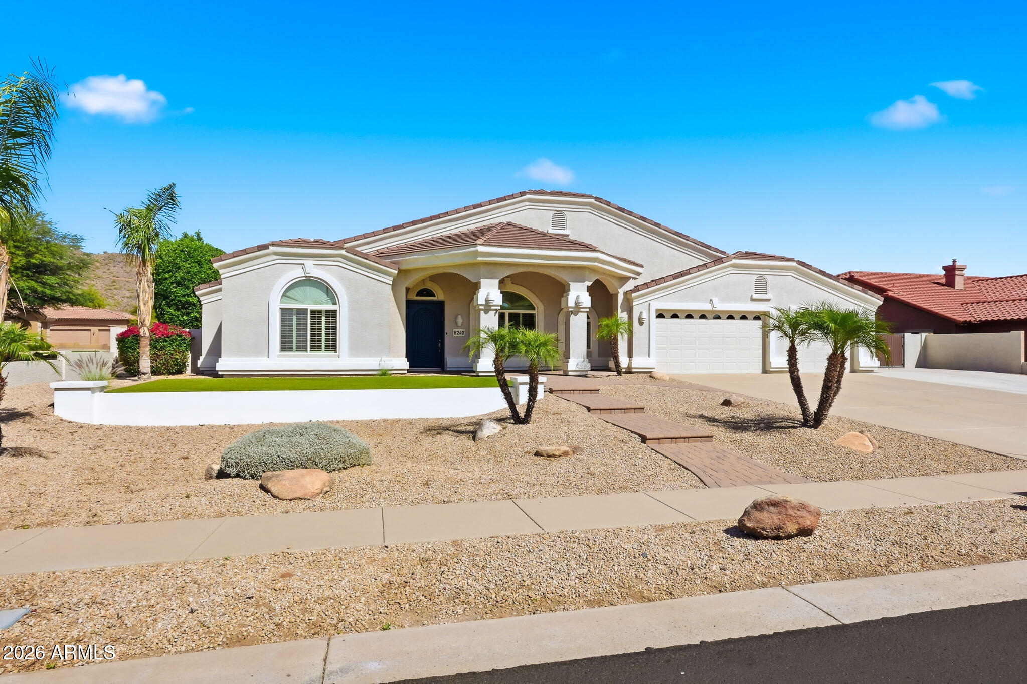 8240 W VILLA LINDO Drive