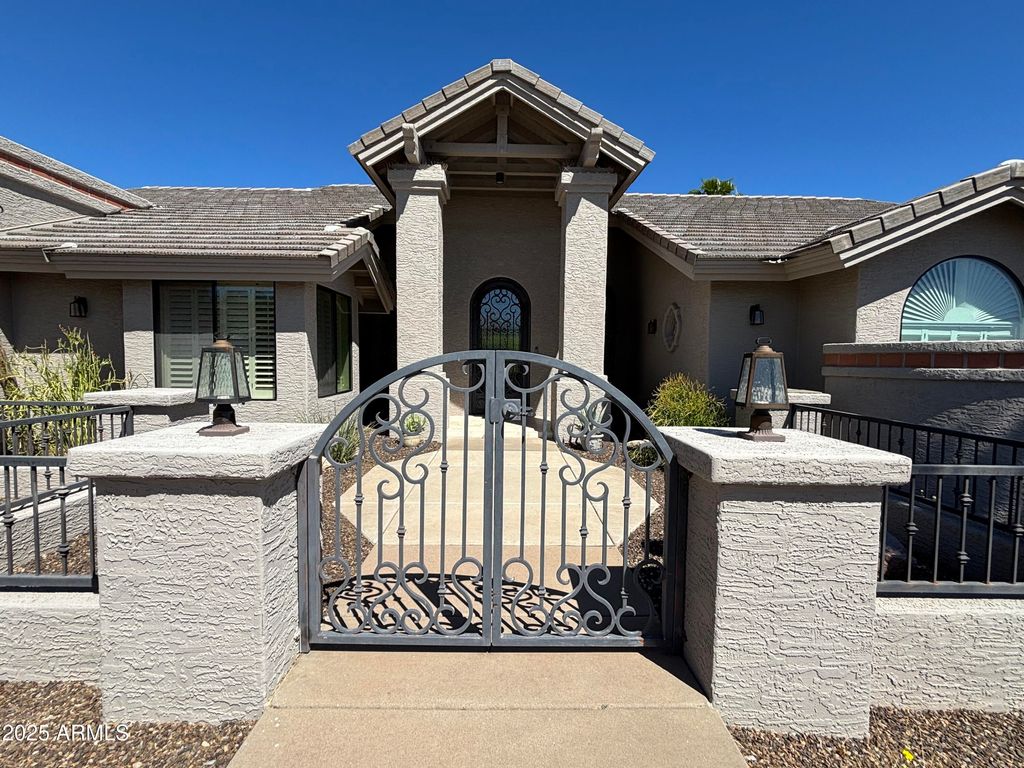 Photo of 15856 E Brodiea Drive, Fountain Hills, AZ 85268 (MLS # 6924930)