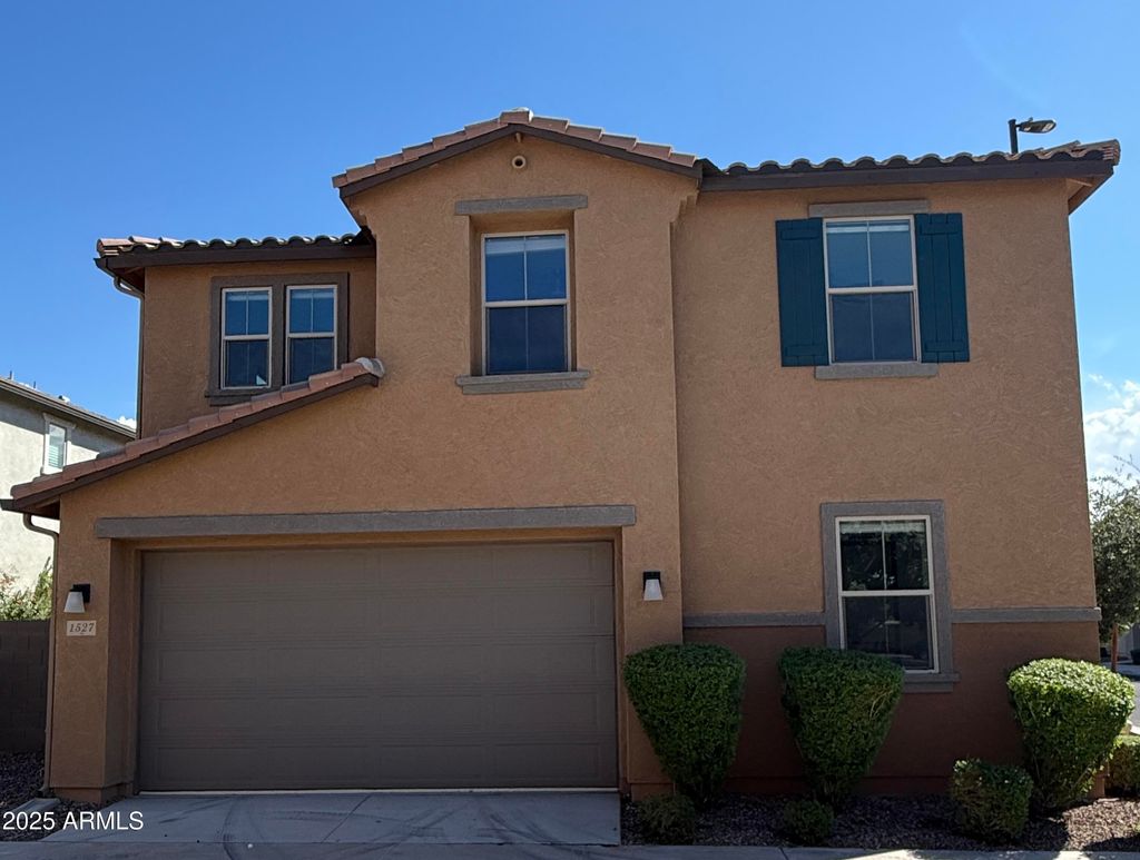 Photo of 1527 S Loren Lane, Gilbert, AZ 85296 (MLS # 6922502)