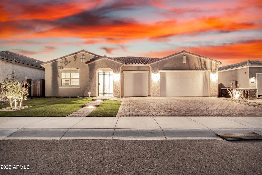 Photo of 29068 N 136th Lane, Peoria, AZ 85383 (MLS # 6934104)