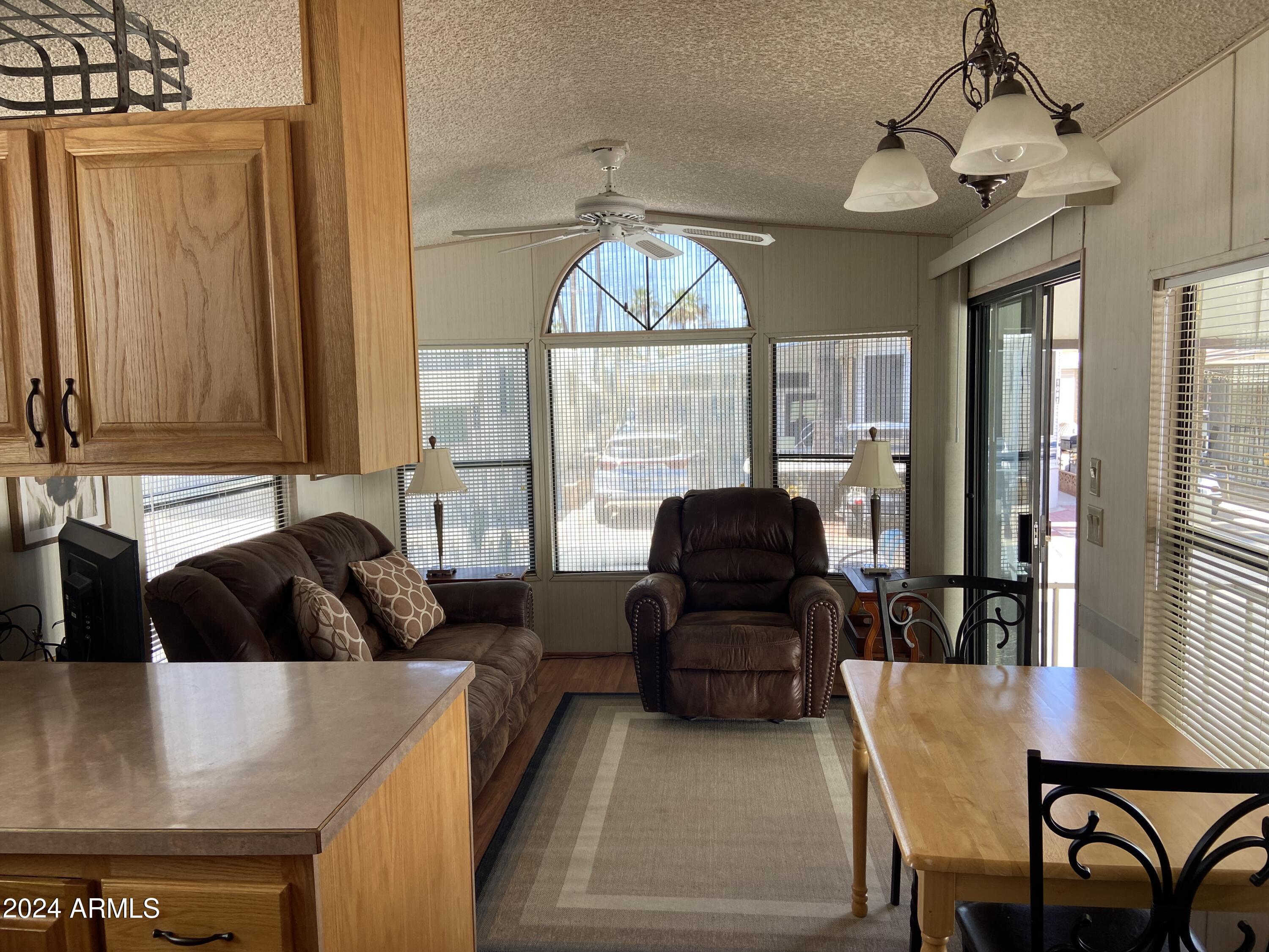 1098 S SHOSHONE Drive 98