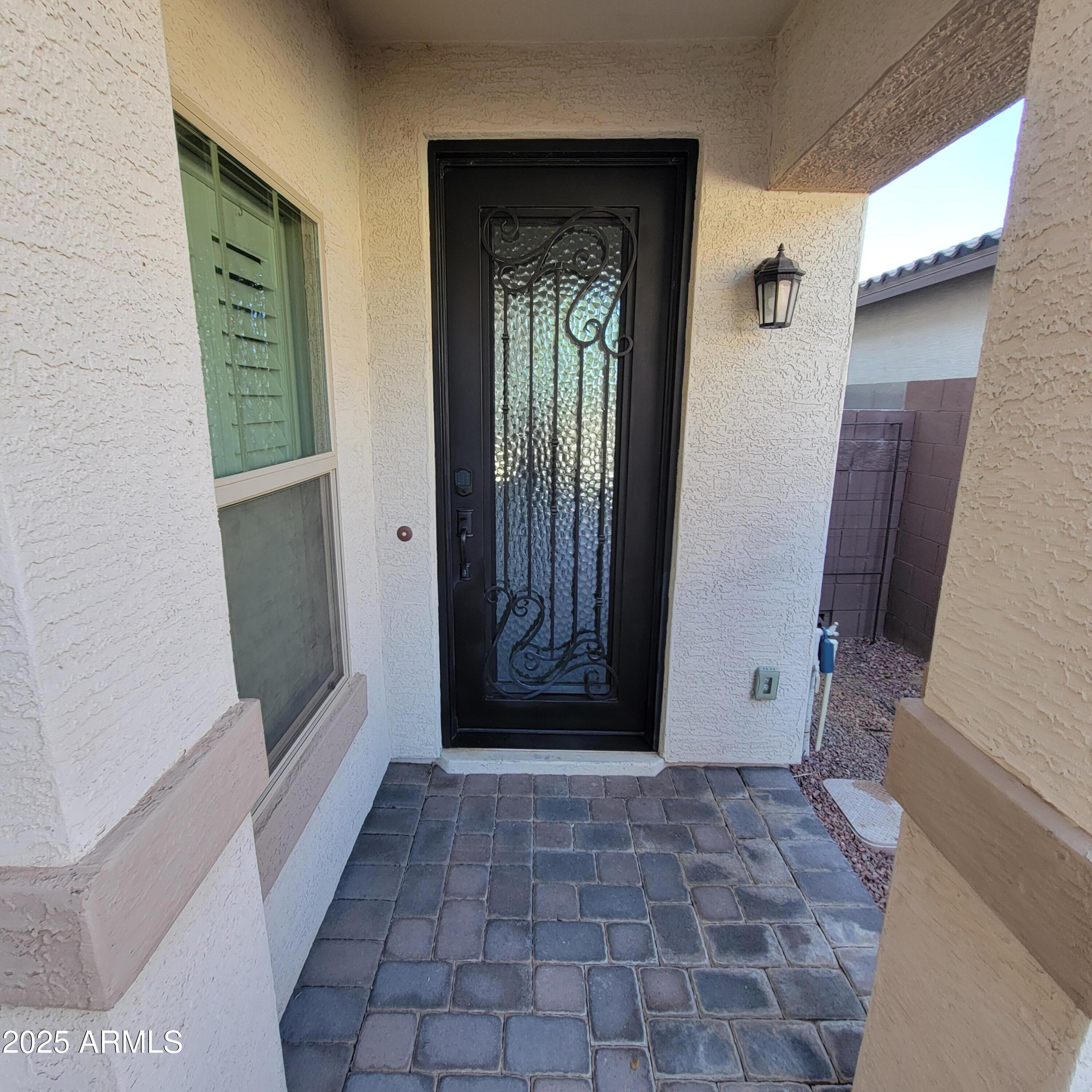 1352 W Spine Tree Avenue