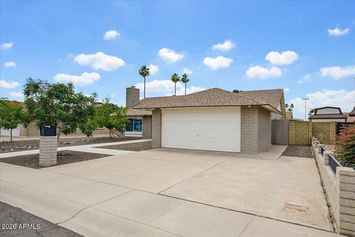 4611 W ECHO Lane