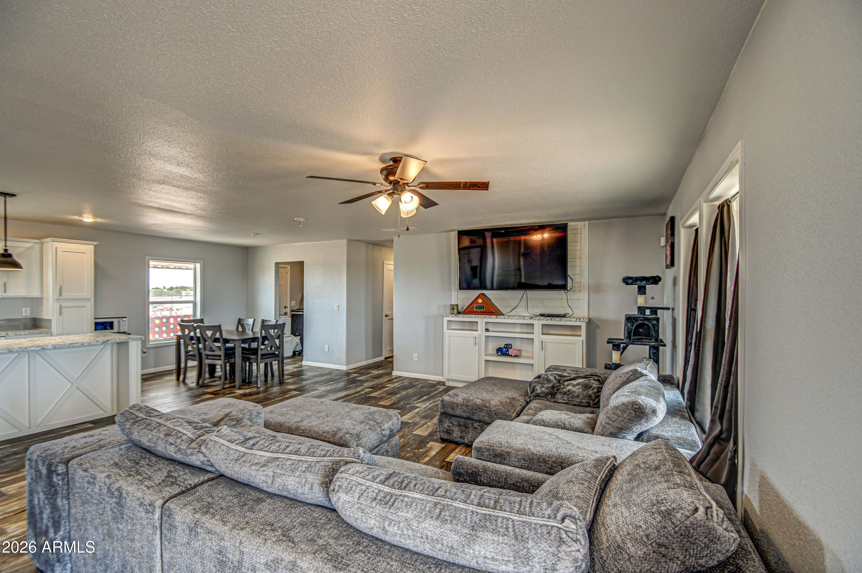 22640 E DARLENE Drive