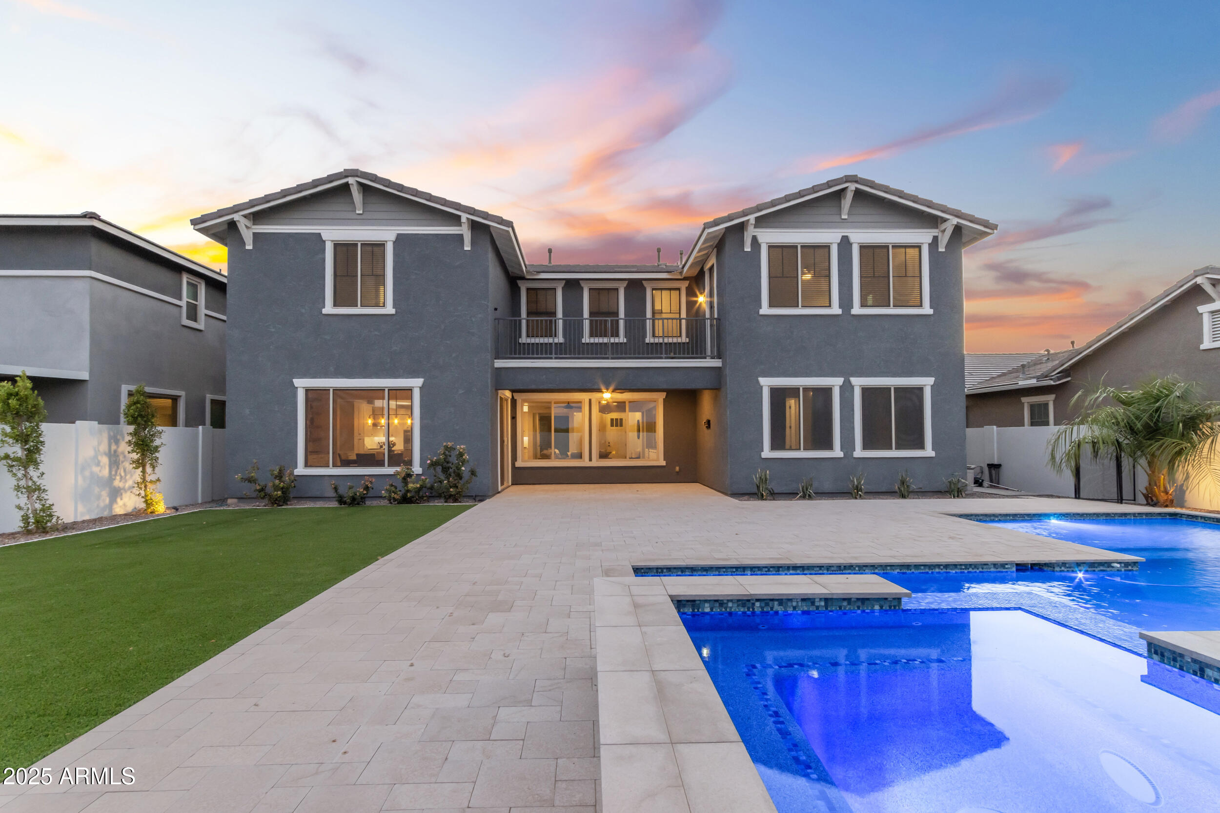 5555 S DEL RANCHO --