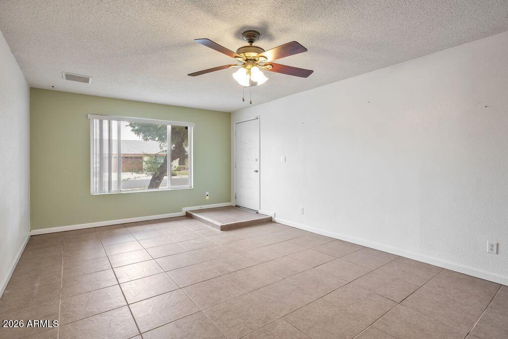 3014 W ANGELA Drive