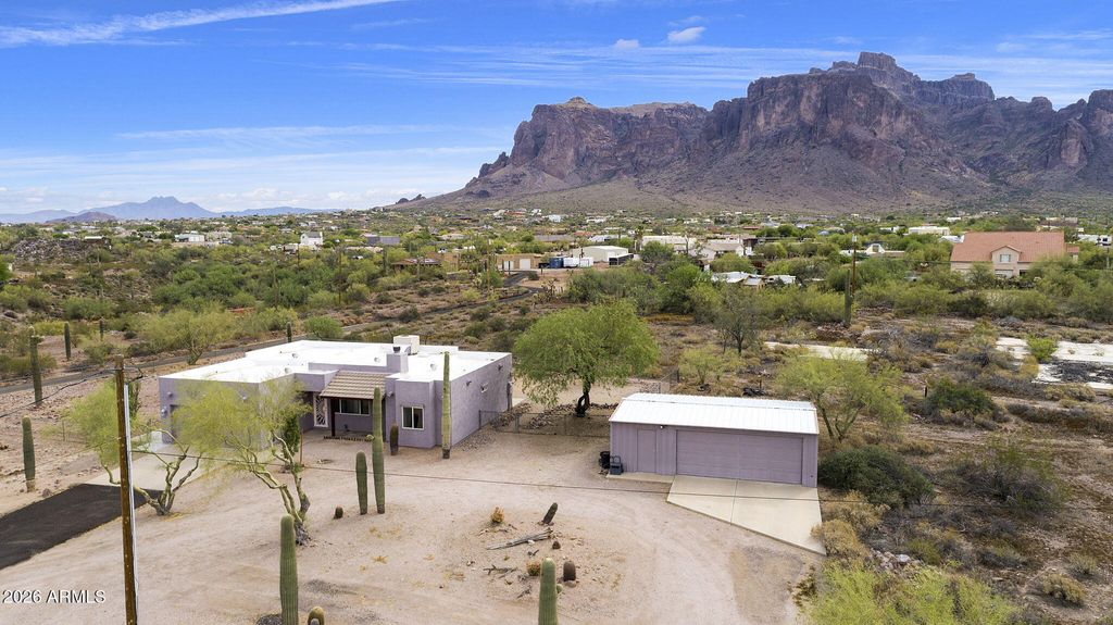 Photo of 1775 N Mountain View Road, Apache Junction, AZ 85119 (MLS # 7016229)