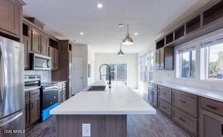 47 COUNTY RD 3205 --