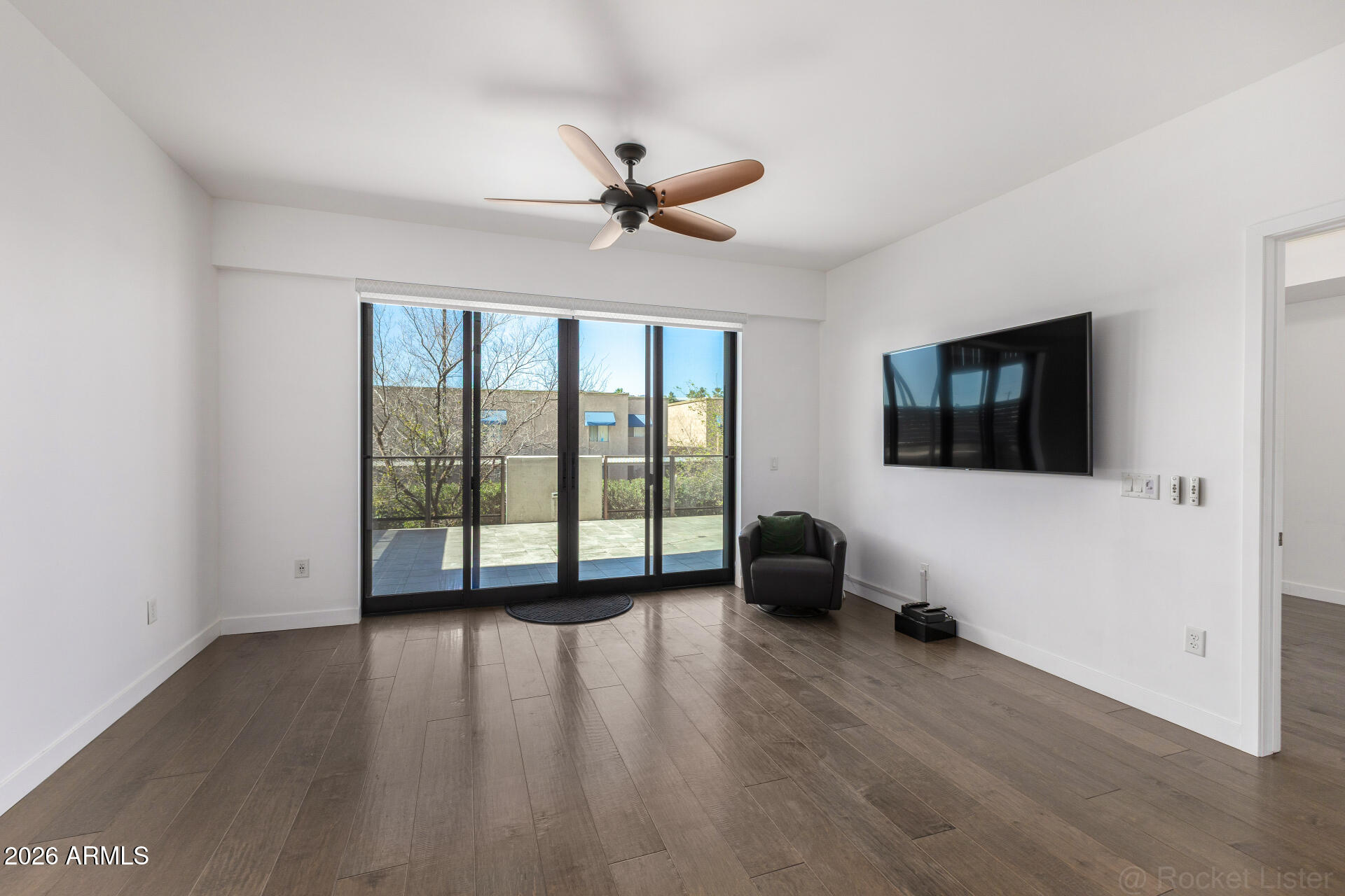 2300 E CAMPBELL Avenue 104