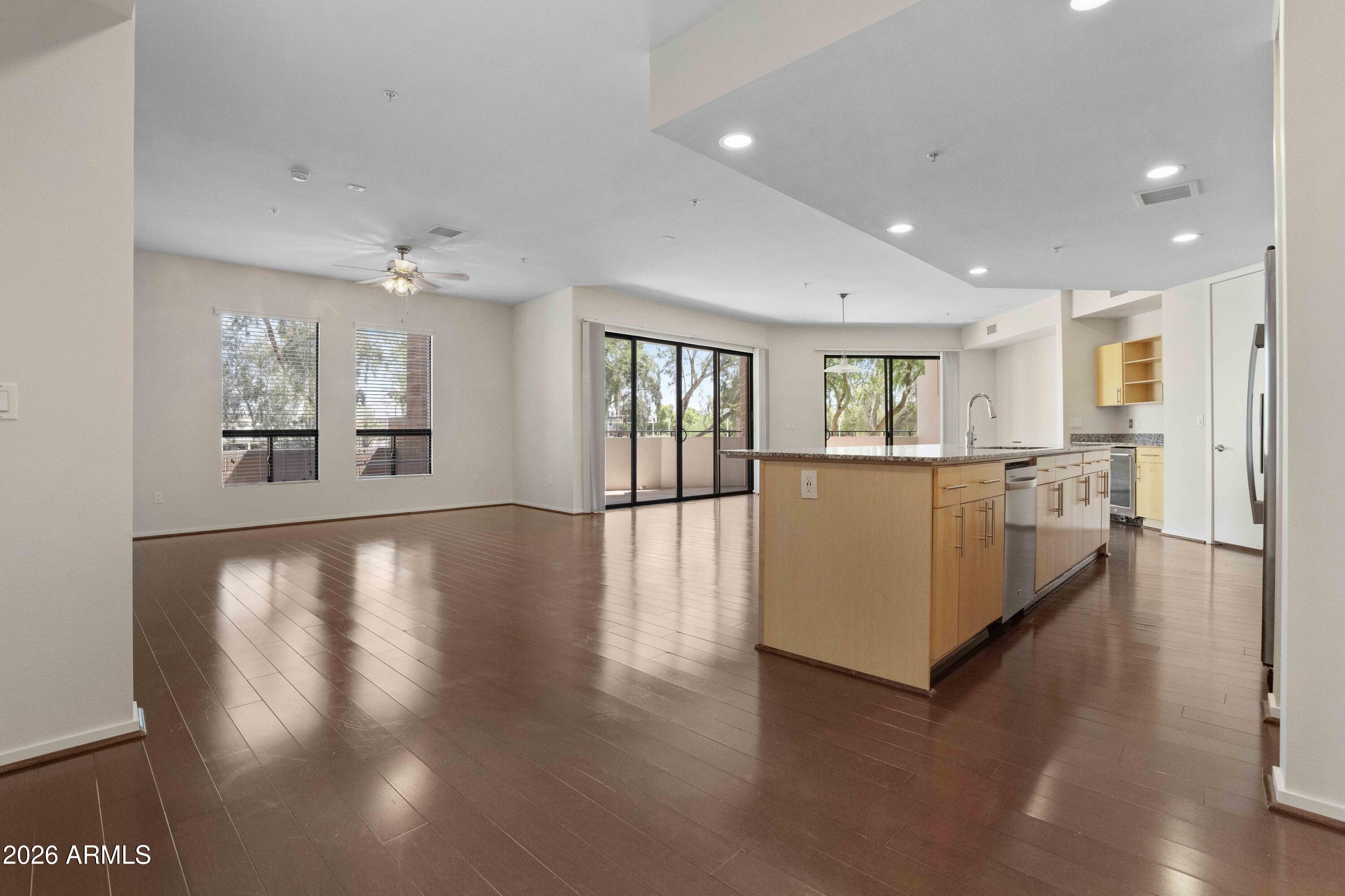 7126 E OSBORN Road 1011
