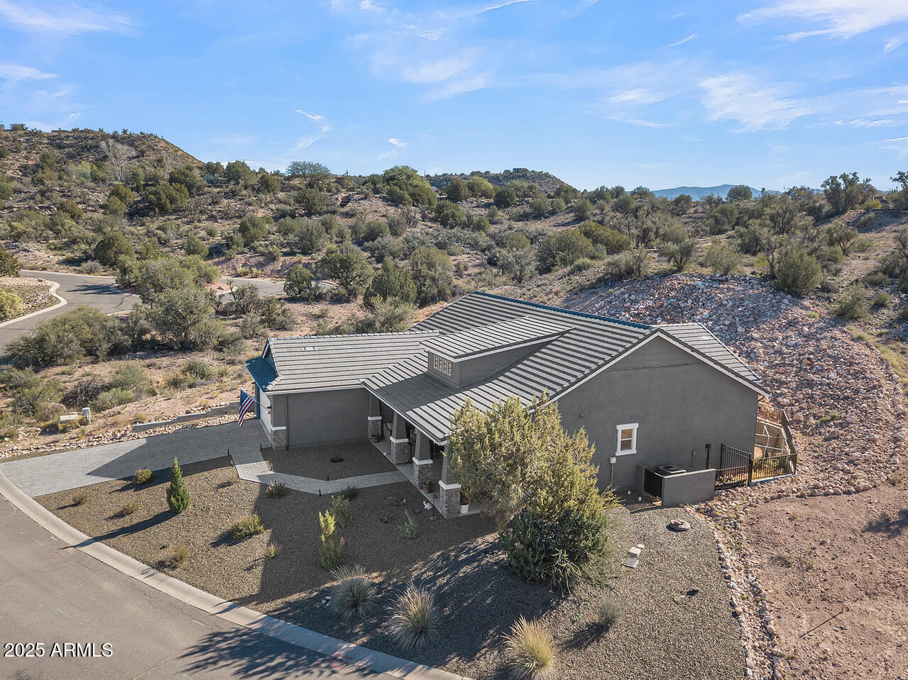 6095 N STRATFORD Court