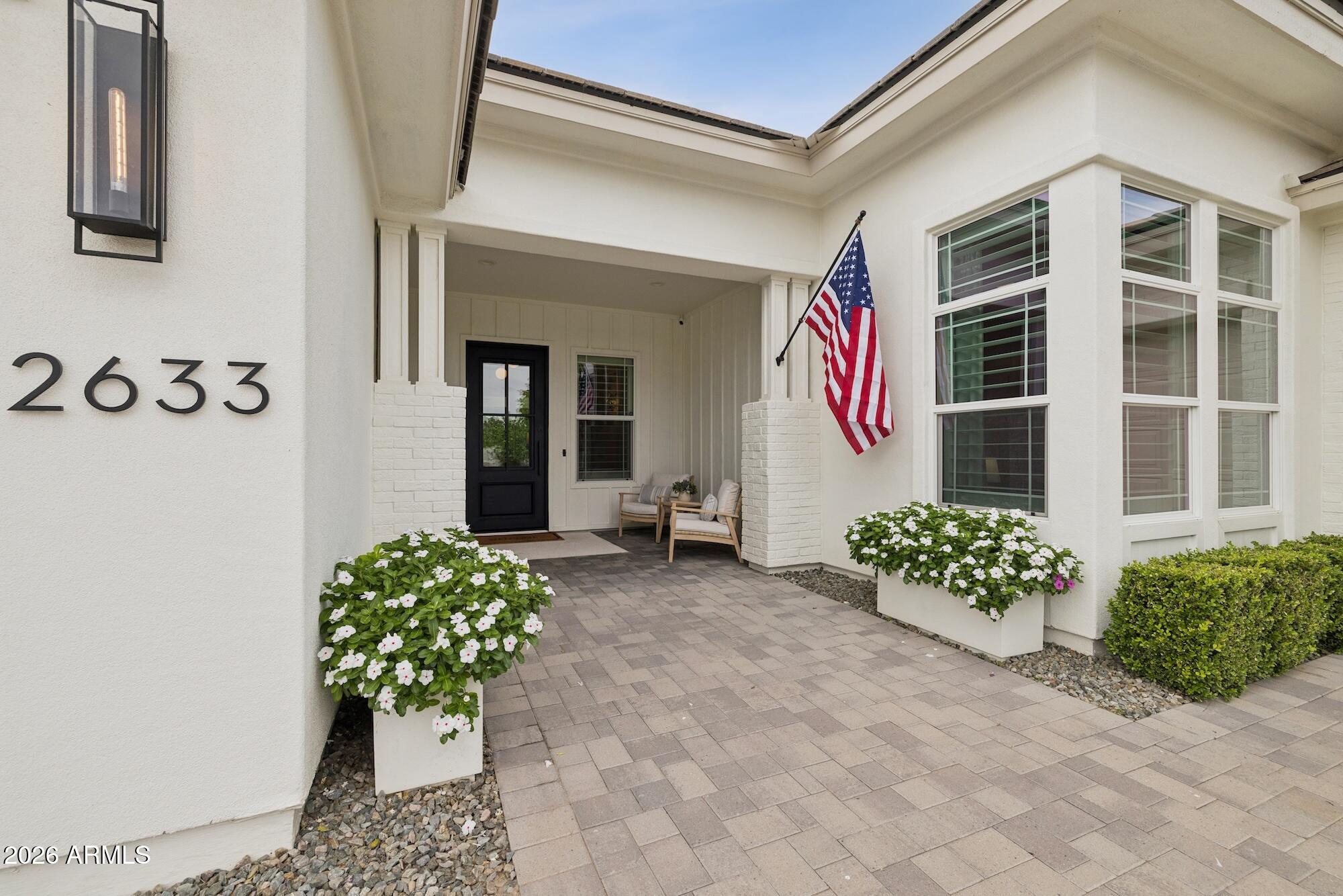 2633 E GERONIMO Street