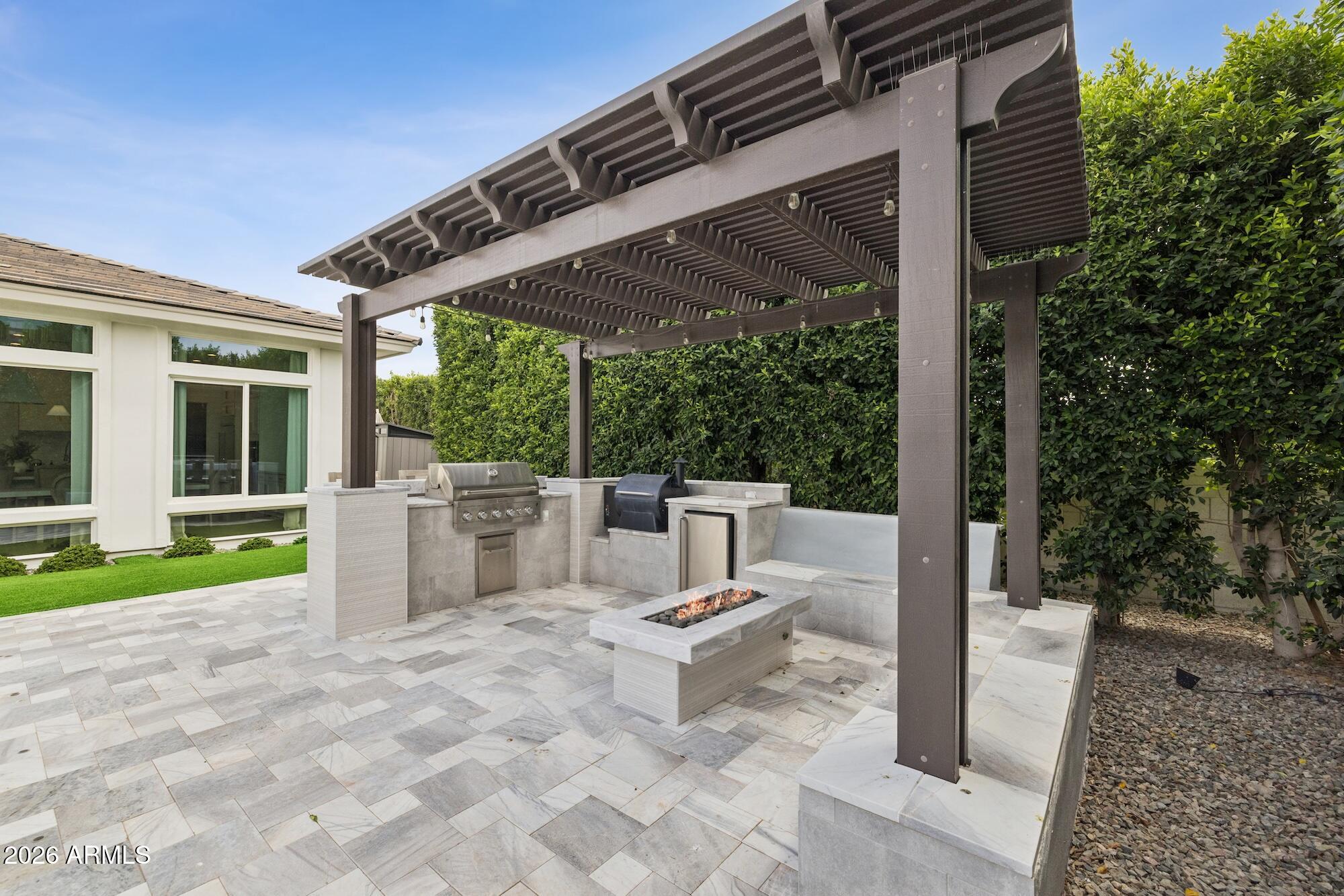 GRAYSTONE - Residential