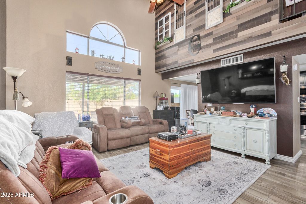 Photo of 7638 W Shaw Butte Drive, Peoria, AZ 85345 (MLS # 6924840)