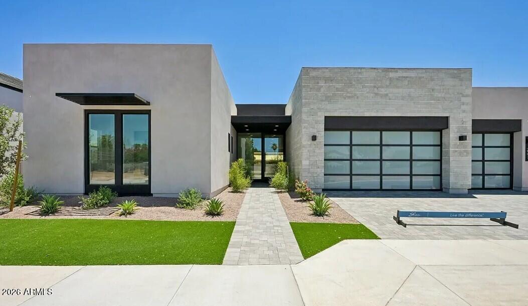 2371 E AQUARIUS Place