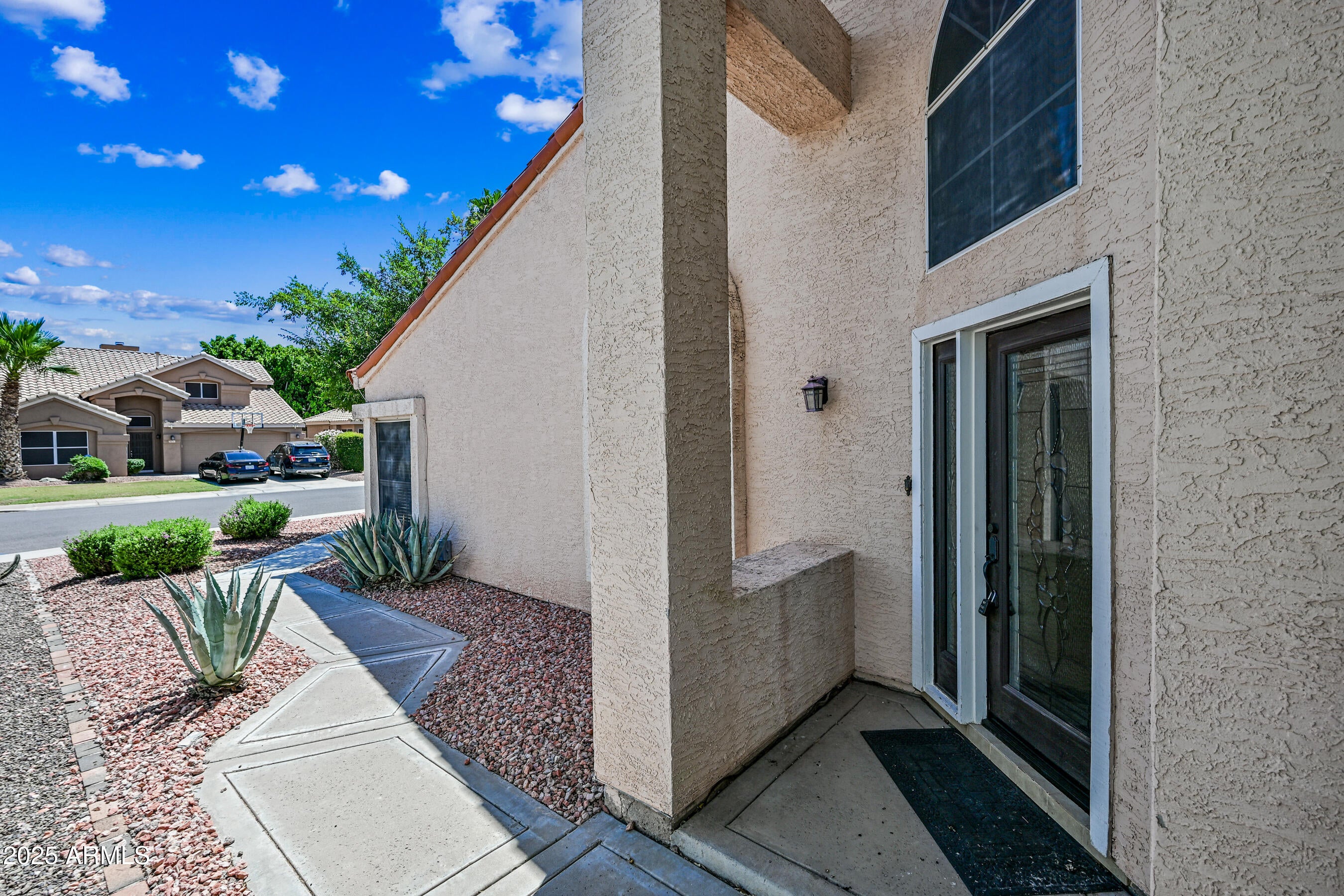 3830 E Tanglewood Drive