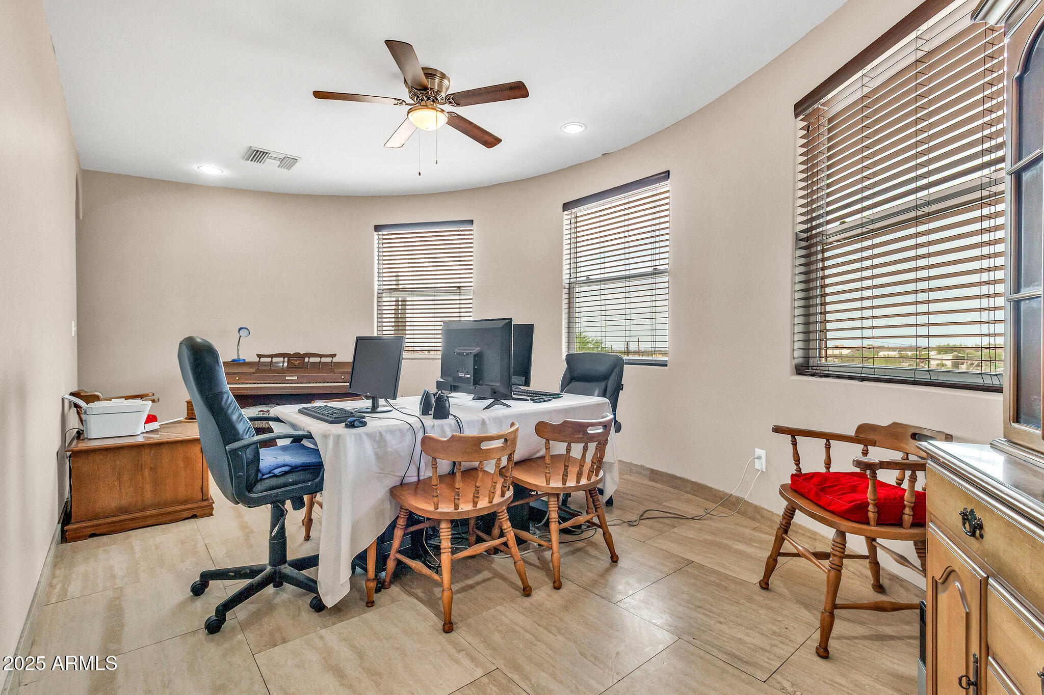 3528 N VAL VISTA Road