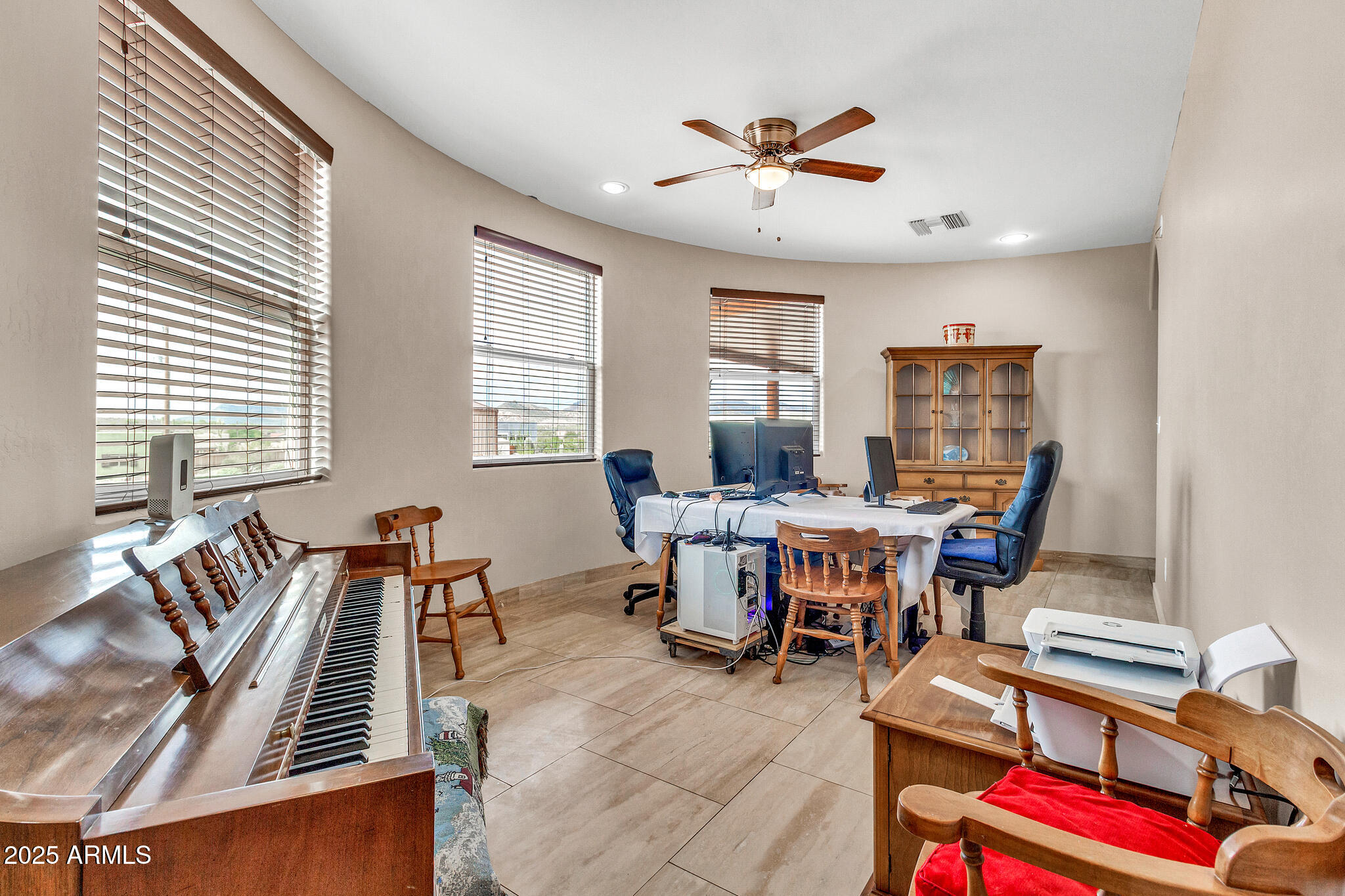 3528 N VAL VISTA Road