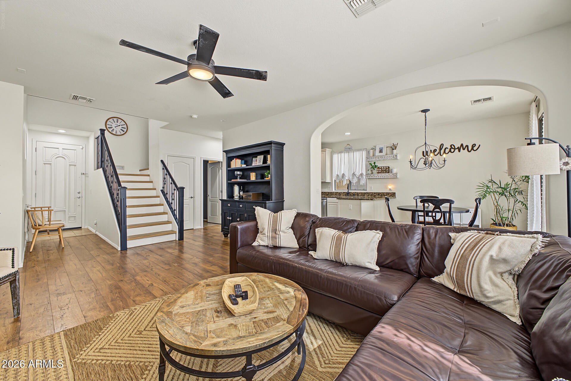1647 W COTTONWOOD Lane