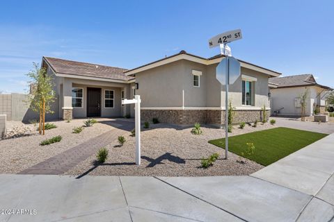 A home in Cave Creek