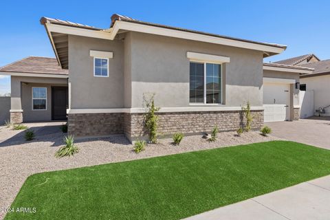 A home in Cave Creek