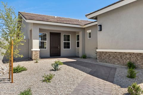 A home in Cave Creek