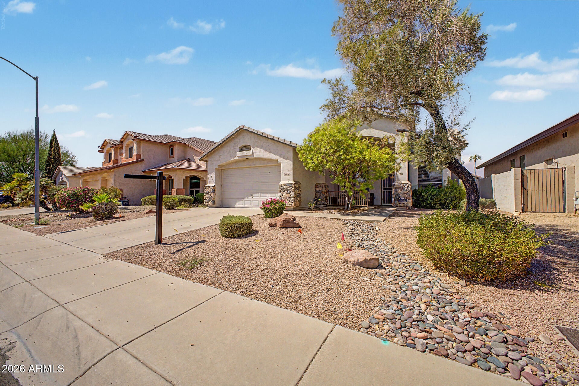 6526 W ORAIBI Drive