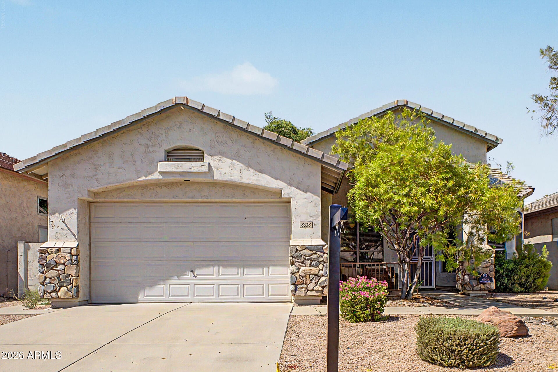 6526 W ORAIBI Drive