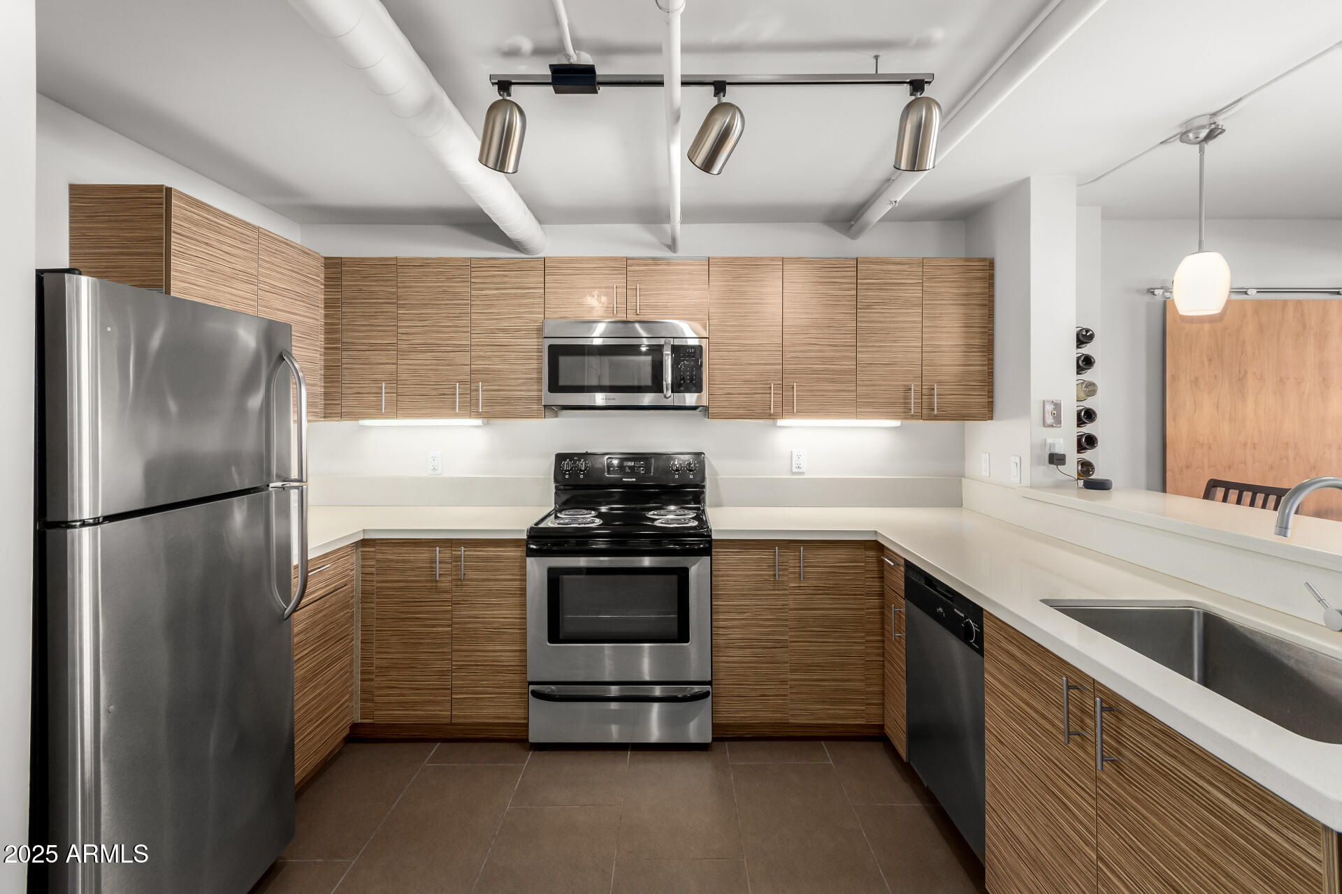 535 W THOMAS Road 213