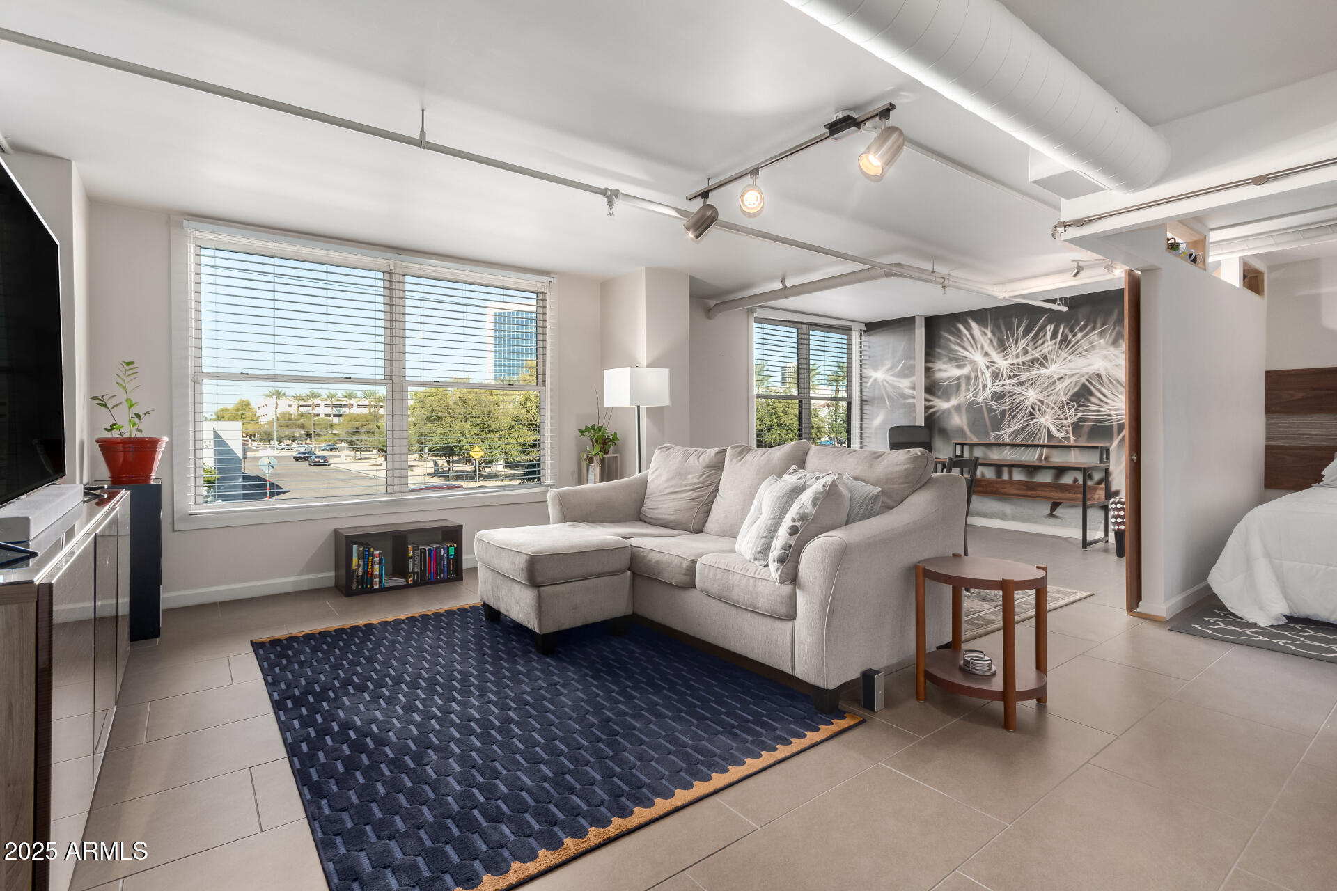 535 W THOMAS Road 213