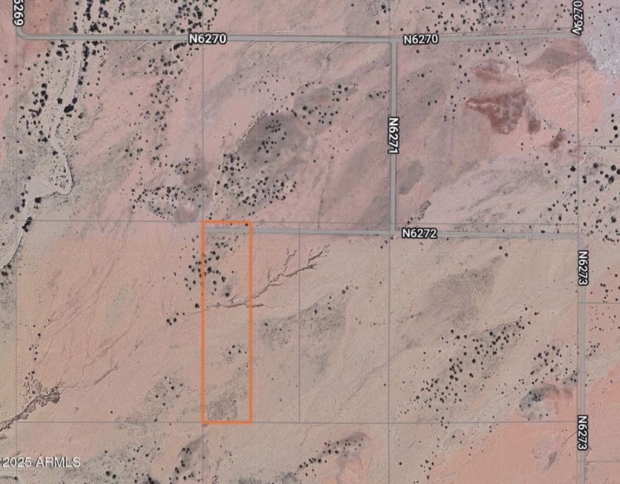 Enjoy the beautiful views from this private, off-grid property just 17 miles east of St Johns. It's the perfect opportunity to build a home or ranch. The roads are maintained throughout the year for easy access to the property.