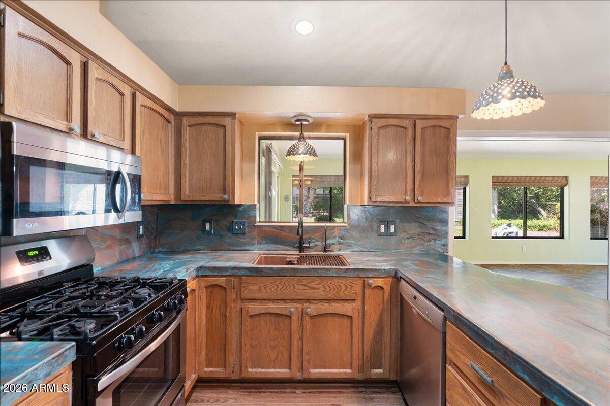 10817 E TURQUOISE Circle