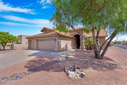 8803 E FAIRWAY Boulevard Sun Lakes AZ 85248