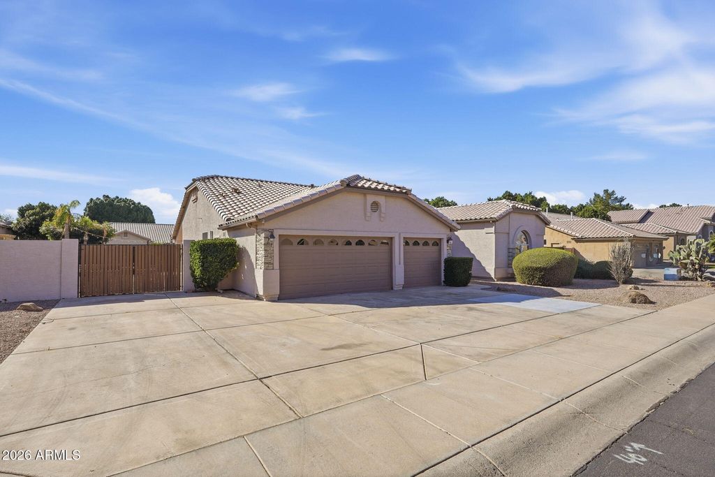 Photo of 2333 E Finley Street, Gilbert, AZ 85296 (MLS # 6985742)