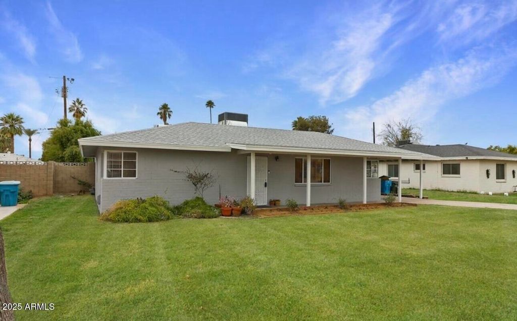 Photo of 7022 N 11th Street, Phoenix, AZ 85020 (MLS # 6951908)