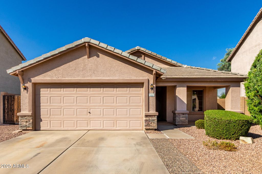 Photo of 12622 W Clarendon Avenue, Avondale, AZ 85392 (MLS # 6917240)