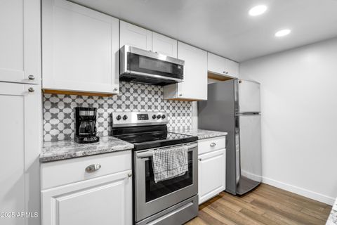 1032 E REDFIELD Road Tempe AZ 85283