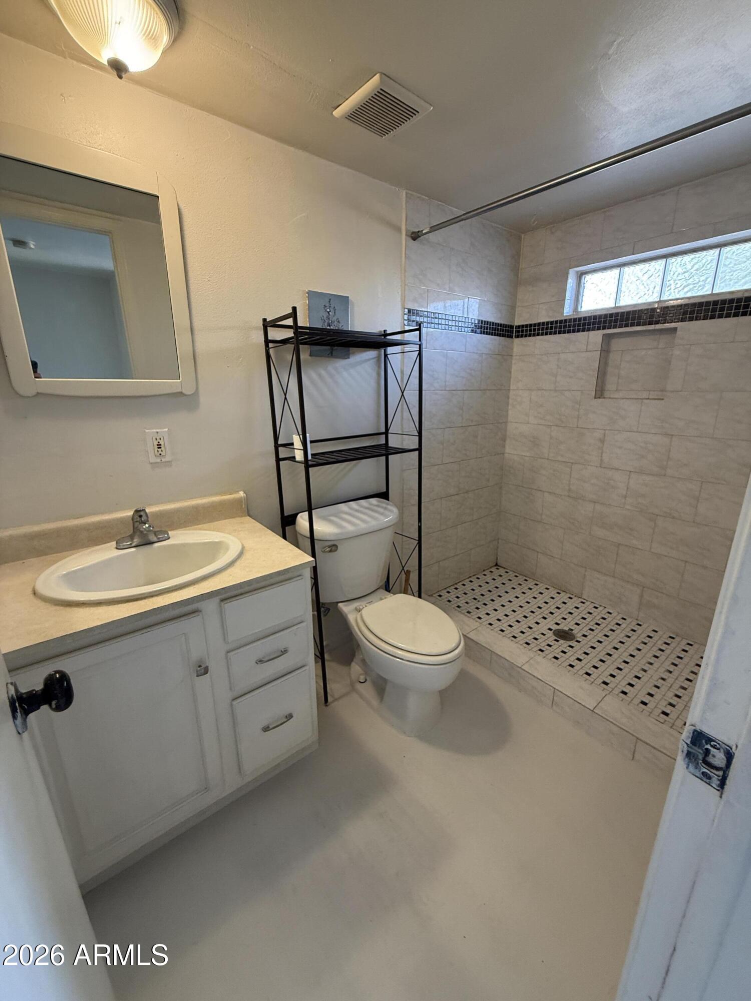 1005 E MORELAND Street 3