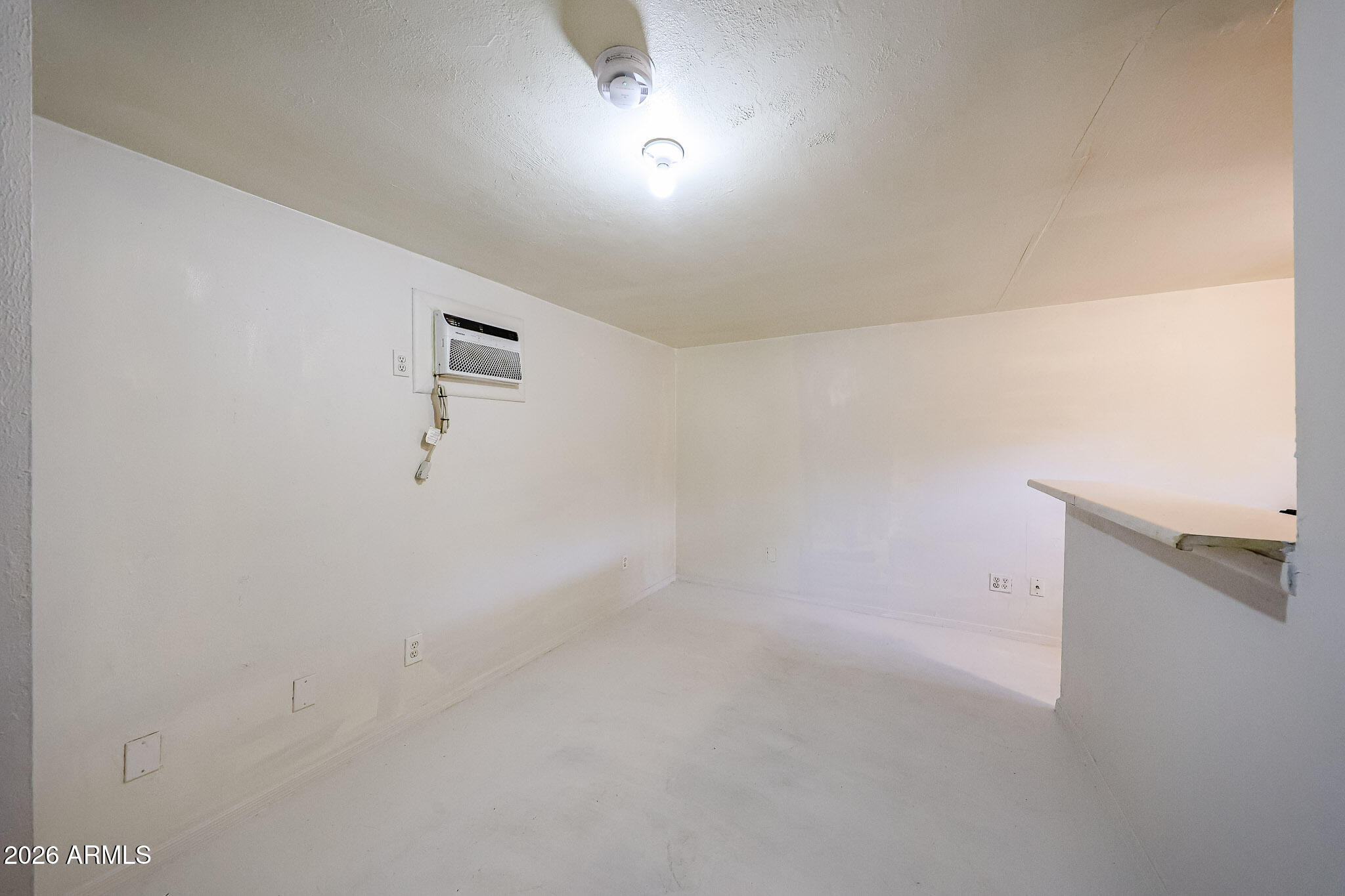 1005 E MORELAND Street 3