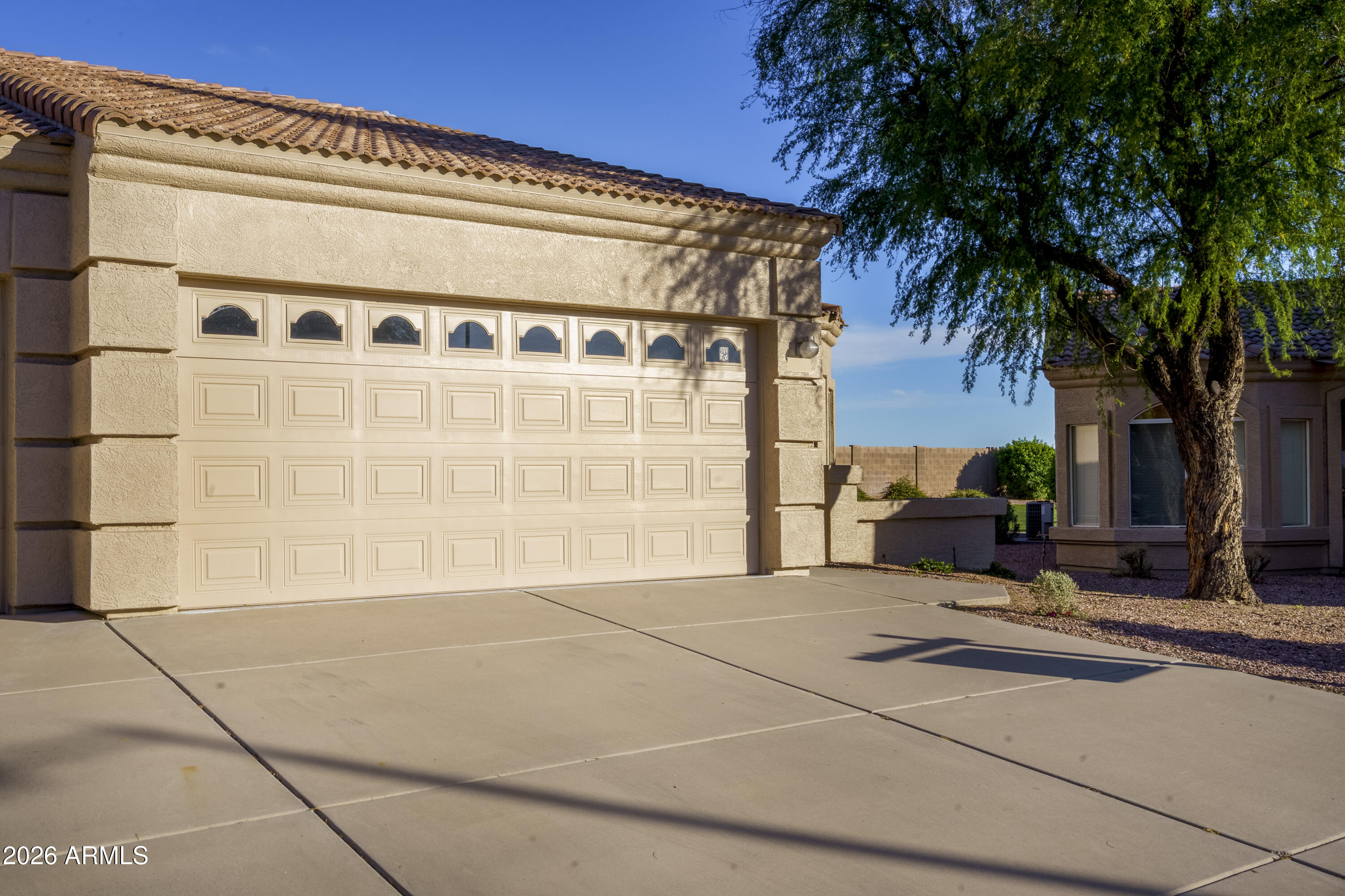 2101 S YELLOW WOOD -- 40