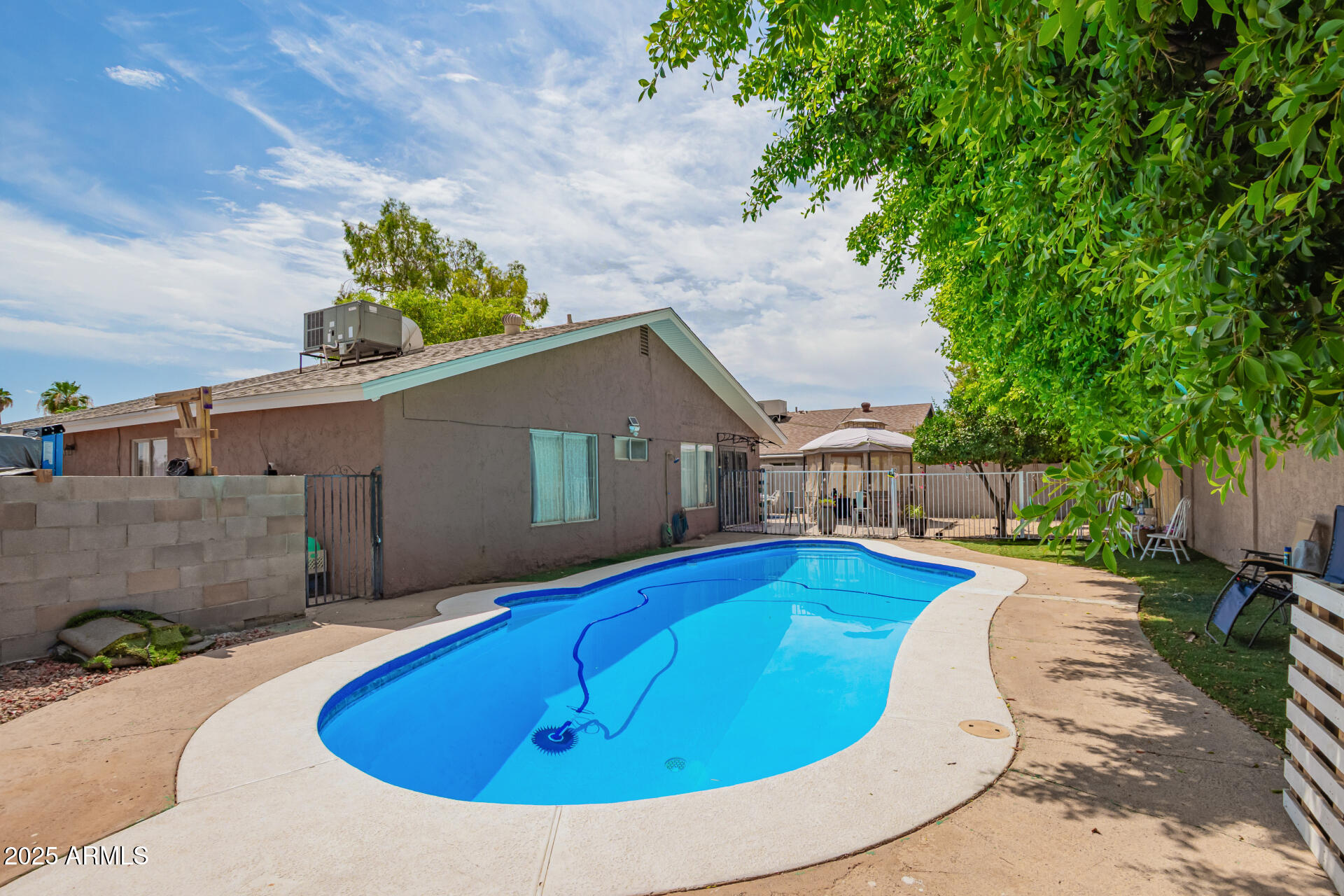 8932 N 56TH Drive