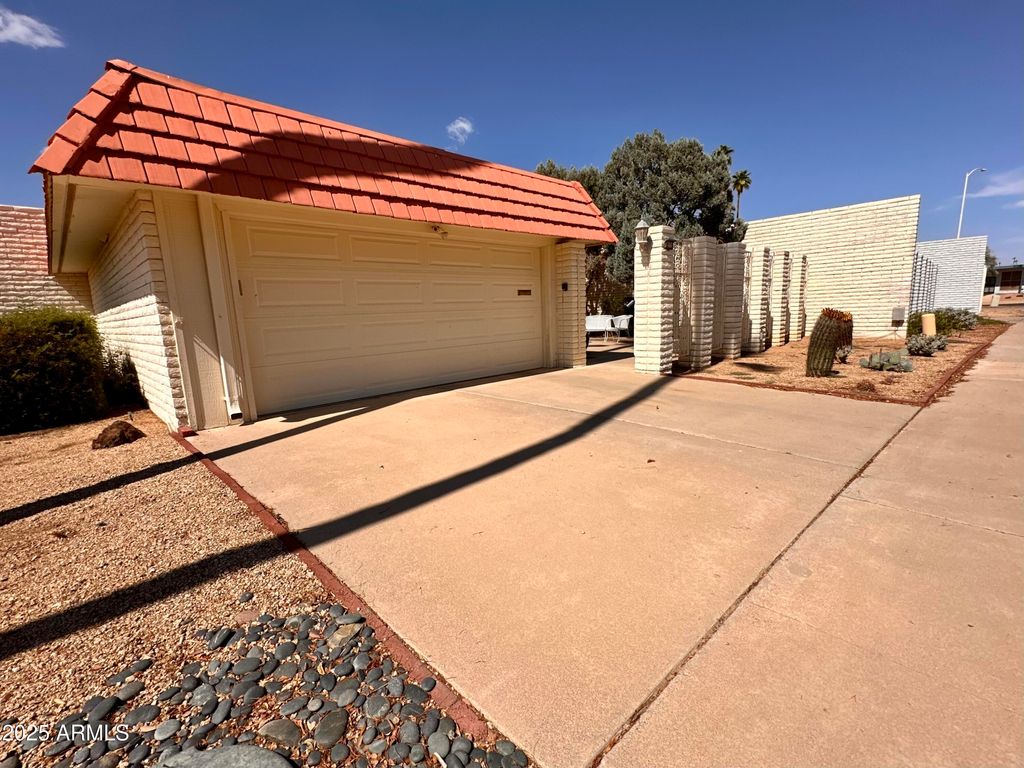 Photo of 10710 W Buccaneer Way, Sun City, AZ 85351 (MLS # 6911498)