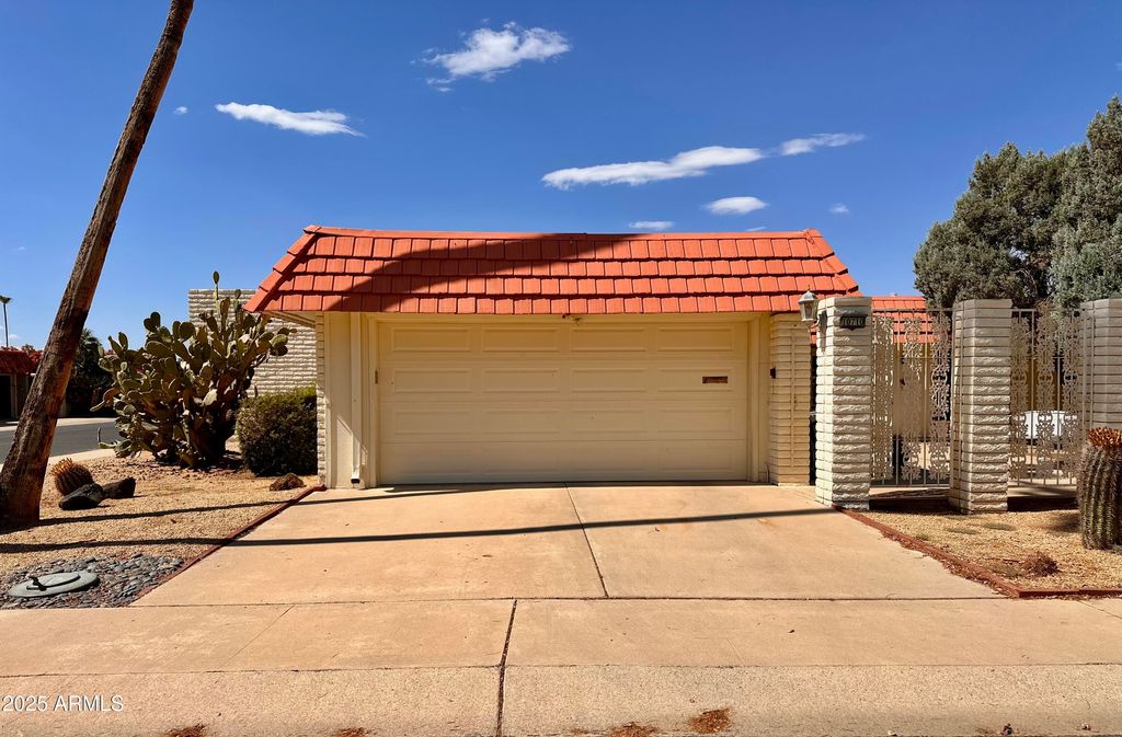 Photo of 10710 W Buccaneer Way, Sun City, AZ 85351 (MLS # 6911498)