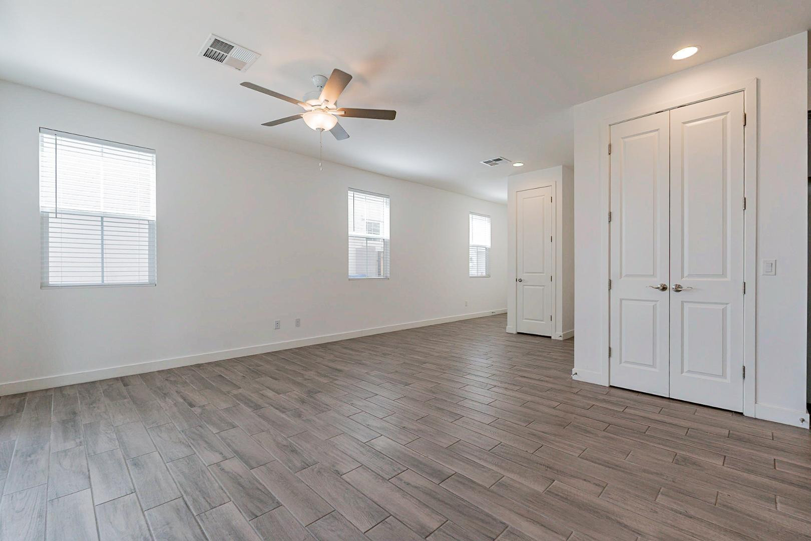 5538 S Dillon