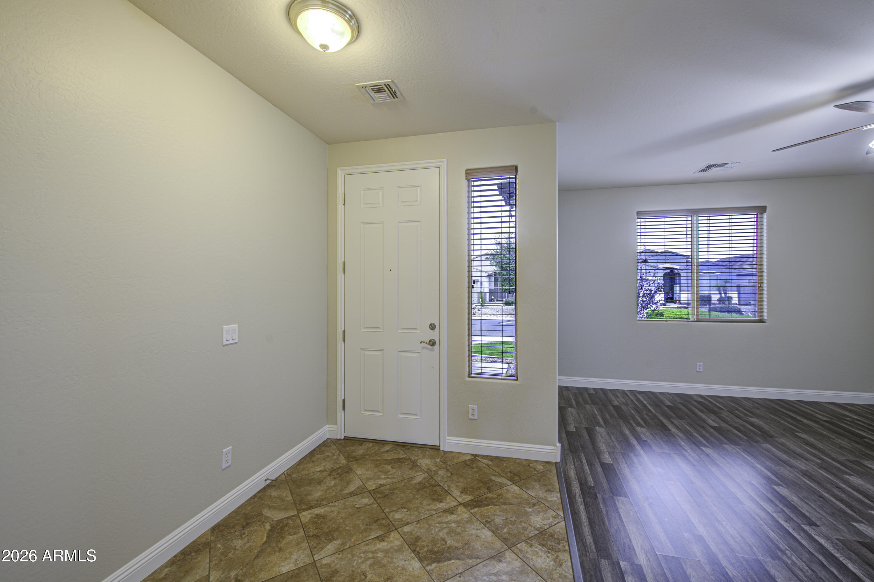 1711 W PAISLEY Drive