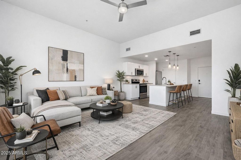 Photo of 1130 N 2nd Street #313, Phoenix, AZ 85004 (MLS # 6960048)