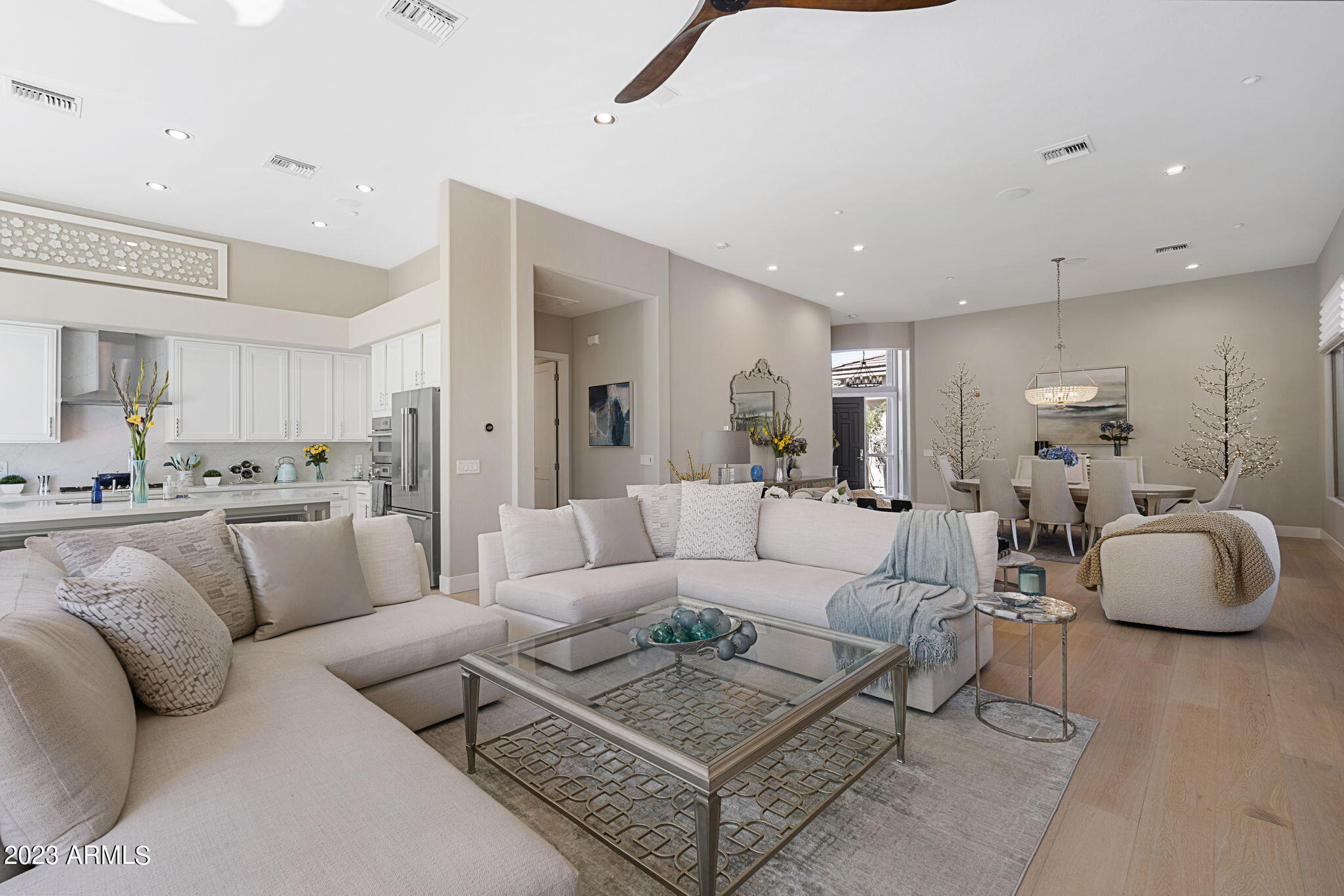 Scottsdale, Arizona 85255, United States, 4 Bedrooms Bedrooms, ,4 BathroomsBathrooms,Residential,Pending,47020