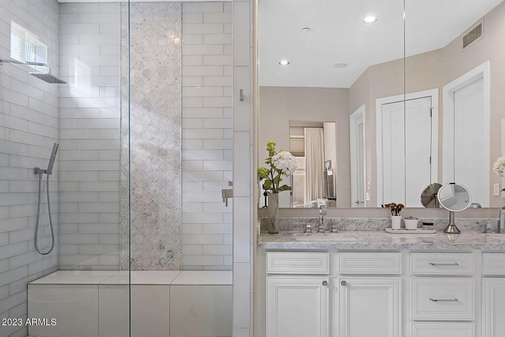 Scottsdale, Arizona 85255, United States, 4 Bedrooms Bedrooms, ,4 BathroomsBathrooms,Residential,Pending,47020